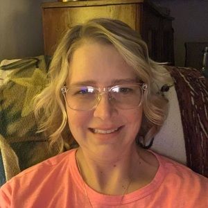 Meet your Posher, Deanna